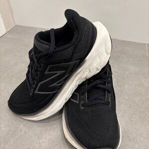 New Balance Women's Black Athletic Running Shoes
